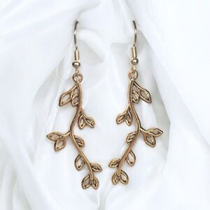 5 For $25💫Golden Branch Dangles Earrings